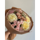 Букет с пионовидной и кустовой розой